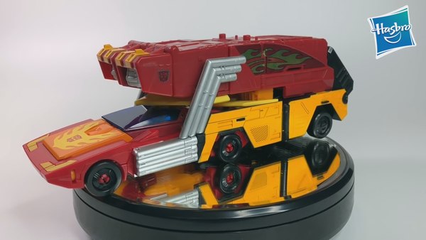 Power Of The Primes Leader Wave 1 Rodimus Prime Chinese Video Review With Screenshots 07 (7 of 76)